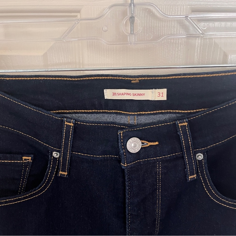 Levi’s 311 Shaping Skinny Jeans, size 31. Never worn. - Picture 3 of 4